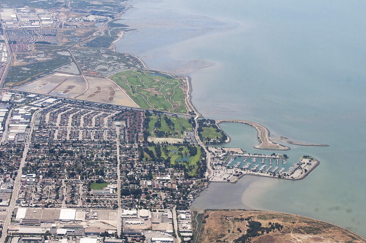 Marina & Waterfront